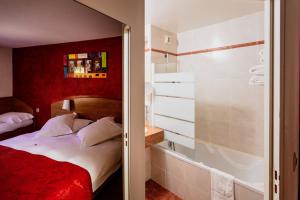 Hotels Kyriad Nimes Ouest A9 : photos des chambres