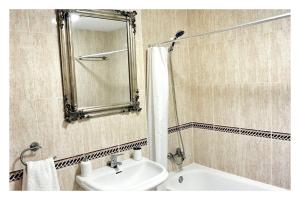 La Maestranza, Puerto Banus