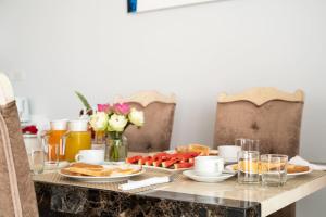 Sunset Lagoon | Villa Rihanna 2