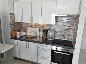 Casa Las Flores with heated pool, only 490 meters to the beach, balcony, wifi