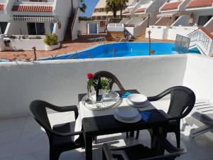 Casa Las Flores with heated pool, only 490 meters to the beach, balcony, wifi