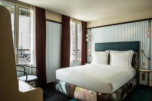 Hotels Hotel du Rond-point des Champs-Elysees - Esprit de France : photos des chambres