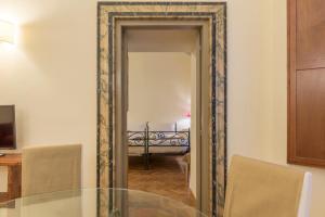 Casa Cornacchie - FromHometoRome