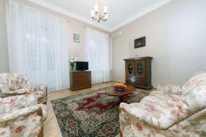 Great one bed on Mykhaylovskaya str