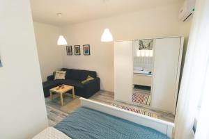 Newly adapted Studio 88 with free parking