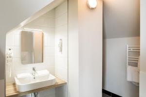 Hotels ibis Styles Laval Centre Gare : 2 Chambres Adjacentes