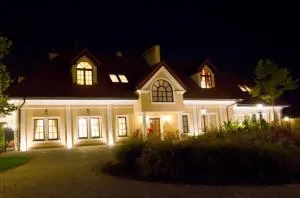 DWÓR POD RÓŻAMI - 弗罗茨瓦夫省孔蒂