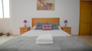 Three-Bedroom Apartment room in AR Home - New Lovely 3 bedroom apartment in Telde