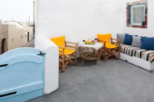 Black Rock Traditional Rooms