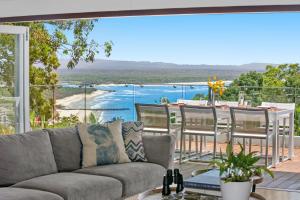 Luxury on the Hill, Noosa Heads