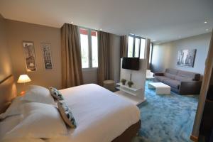 Hotels Hotel De France : photos des chambres