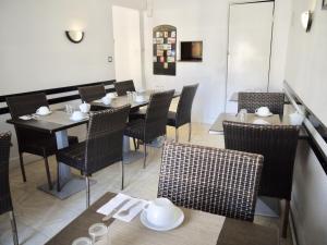 Hotels Hotel De La Poste : photos des chambres