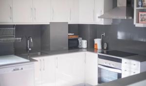 TarracoHomes, Villa Cala Crancs con Piscina Privada y Mesa de Billar