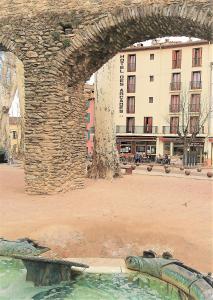 2 stern hotel Hotel des Arcades Céret Frankreich