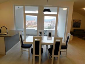 Luxury Apartment Mary