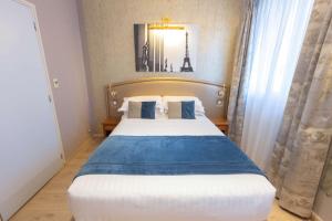 Double Room with Double Bed - For disabled guests room in Best Western Au Trocadéro