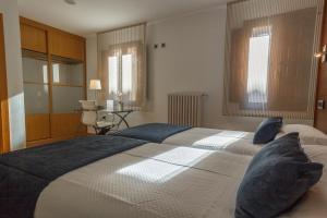 Double Room room in Hospederia Seminario Conciliar de San Julián