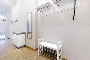 Three-Bedroom Apartment room in BIG CENTRAL CITY APARTMENT