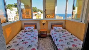 Claire Seaview & Beach-apartment