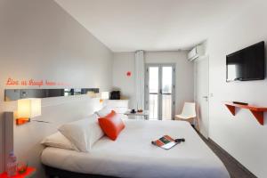 ibis Styles Antibes Juan Les Pins photo 12