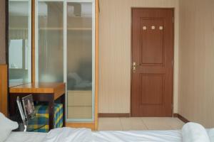 Elegant 2BR Apartment at Grand Setiabudi By Travelio