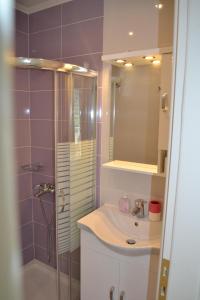 Av Apartment
