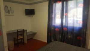Hotels Hotel De La Poste : photos des chambres
