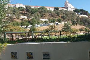 Garden Apartment wSão Jorge Castle & Graça View