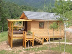 Chalets La Ferme Du Duzou : photos des chambres