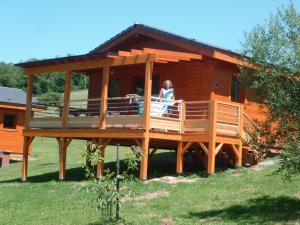 Chalets La Ferme Du Duzou : photos des chambres