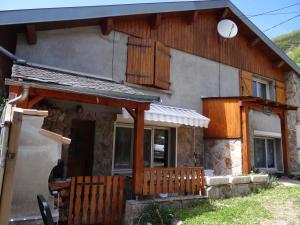 Chalets Oustals De Lavail : photos des chambres