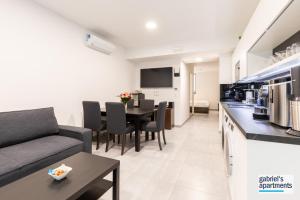 Deluxe Family Suite room in Gabriel´s Apartments