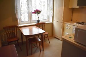 One-Bedroom Apartment room in Rusakovskaya 27