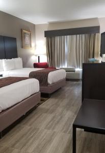 Queen Room with Two Queen Beds - Disability Access room in Best Western Plus Heritage Inn
