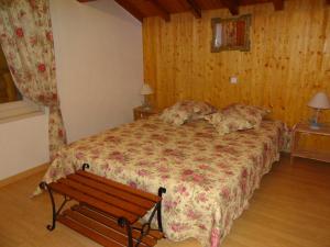 Chalets Oustals De Lavail : photos des chambres