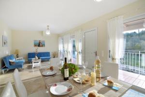 Alexandras Forest View