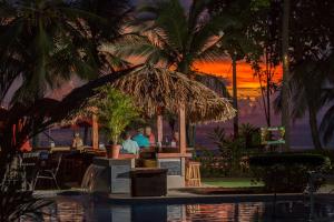 Club del Mar Oceanfront