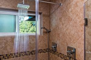 Deluxe King Room room in Sheridan House Inn- Adult Only Accommodation