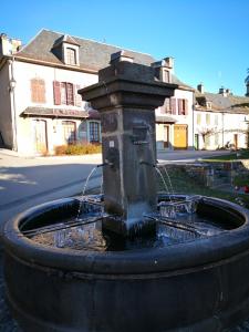 Maisons d'hotes La Ruche Cantalienne : photos des chambres