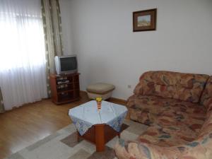 Apartment Okrug Gornji 28