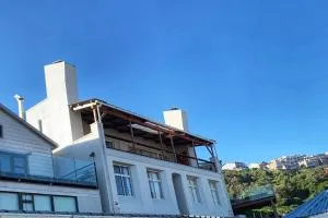 Toms Cabin - Herolds Bay