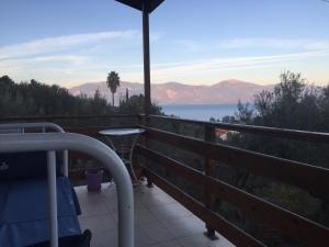 Wooden House with amazing view Achaia Greece