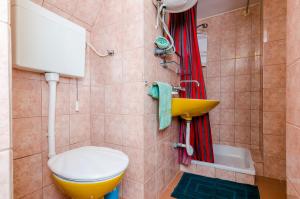Apartments & Rooms Mihajica 