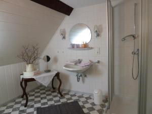 Alte Weinstuben Steinfelder Hof - B&B