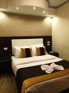 Suite with Garden View room in Nile Meridien Garden City Hotel