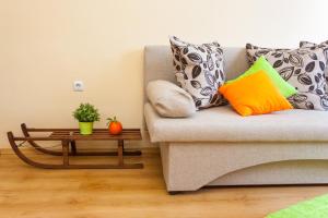 Green Orange Apartment