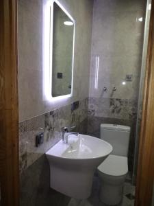 On Khimshiashvili Apartment