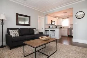 New One Bedroom Apartment Near Lake Winnipesaukee - Acton