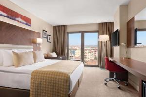 Standard King Room - Non Smoking room in Ramada Isparta