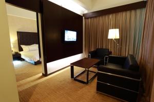 Symphony Suites Hotel